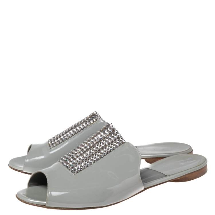 Pre Owned Gina Grey Patent Leather Crystal Embellished Mule Sandals Size 39.5