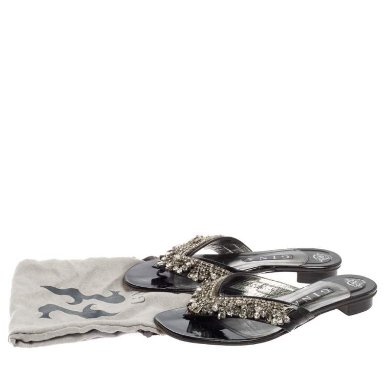 مملوكة مسبقًا Gina  Black Patent Leather Crystal Embellished Slide Sandals Size 39