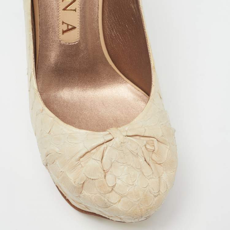 Pre Owned Gina Cream Python Embossed Leather Elle Platform Pumps Size 37.5