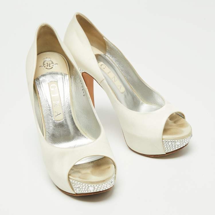 Pre Owned Gina White Satin Jenna Crystal Embellished Heel Peep Toe Platform Pumps Size 38