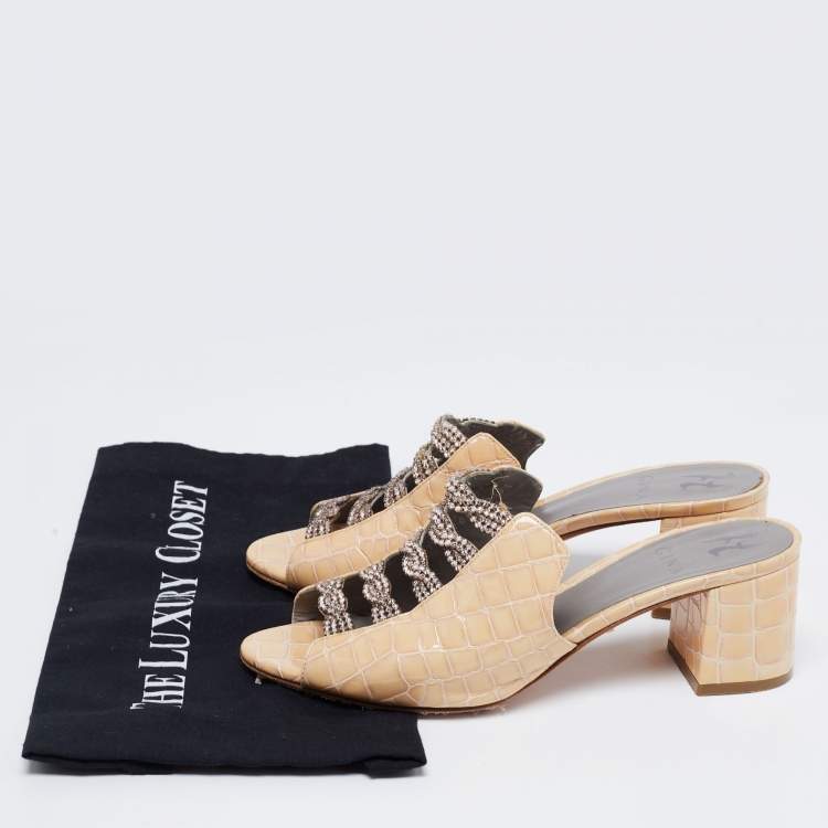 Pre Owned Gina Beige Croc Embossed Patent Leather Crystal Embellished Block Heel Mules Size 39.5
