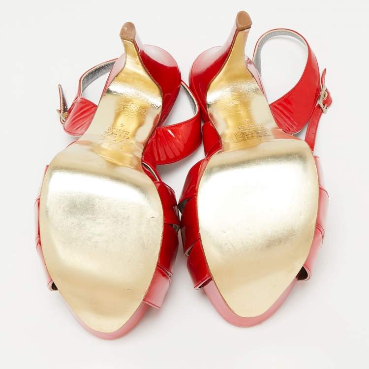 مملوكة مسبقًا Gina Red Patent Leather T-Strap Platform Sandals Size 37