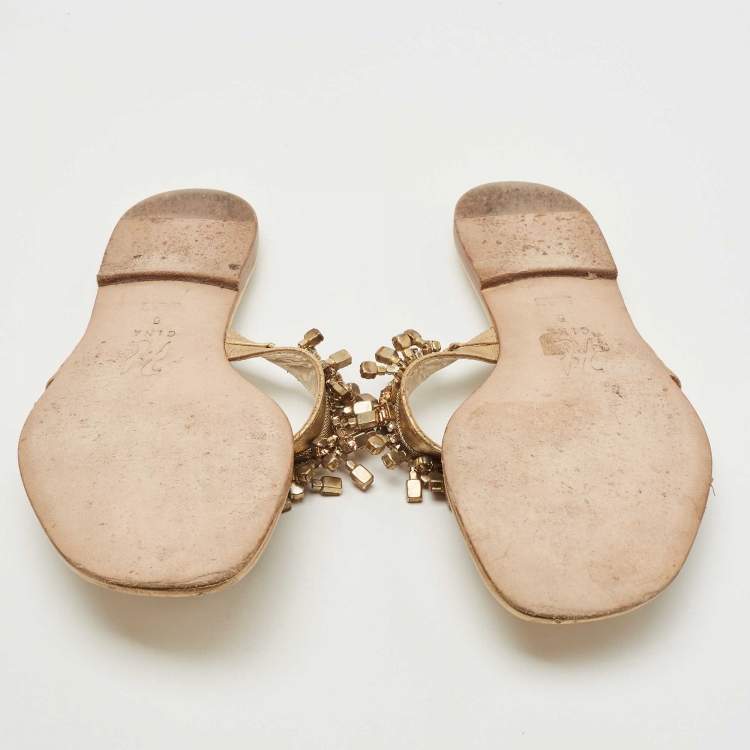 Pre Owned Gina Metallic Gold Leather Crystal Embellished Thong Sandals Size 39 