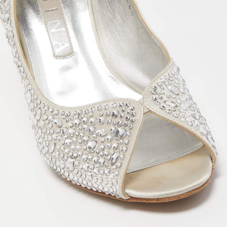 Pre Owned Gina Silver Satin Crystals Ayres Pumps Size 39.5