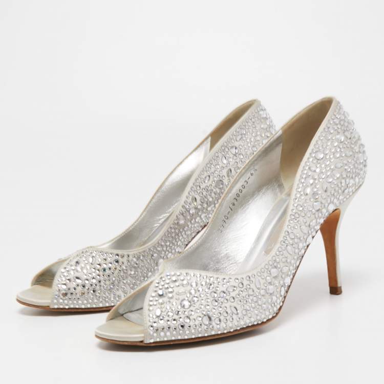Pre Owned Gina Silver Satin Crystals Ayres Pumps Size 39.5