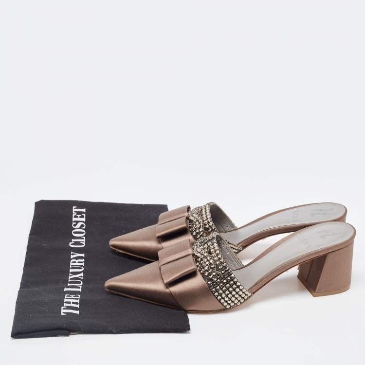 مملوكة مسبقًا Gina Brown Satin Crystal Embellished Mules Size 39.5