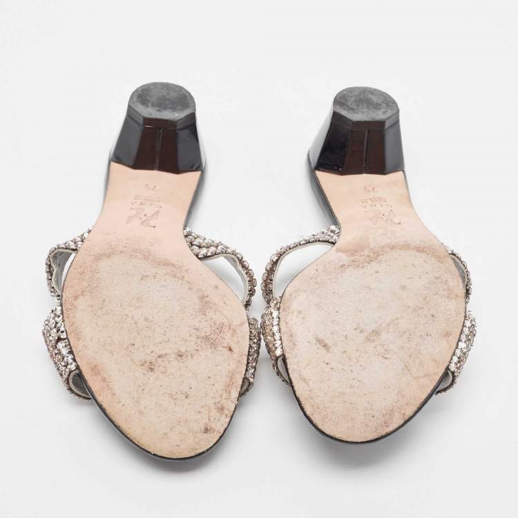 مملوكة مسبقًا Gina Silver Leather Crystal Embellished Slide Sandals Size 40.5