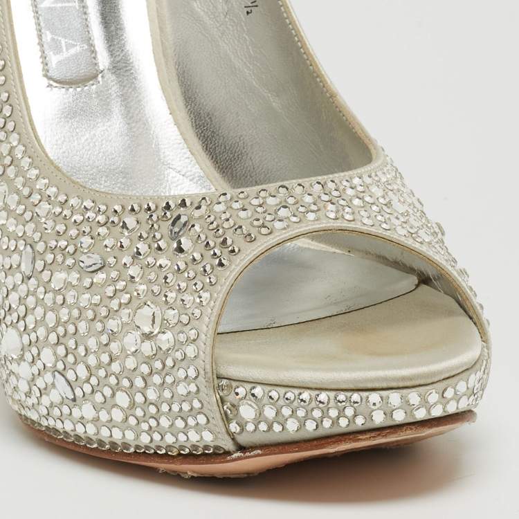 مملوكة مسبقًا Gina Silver Crystal Embellished Satin Open-Toe Platform Slingback Sandals Size 39.5