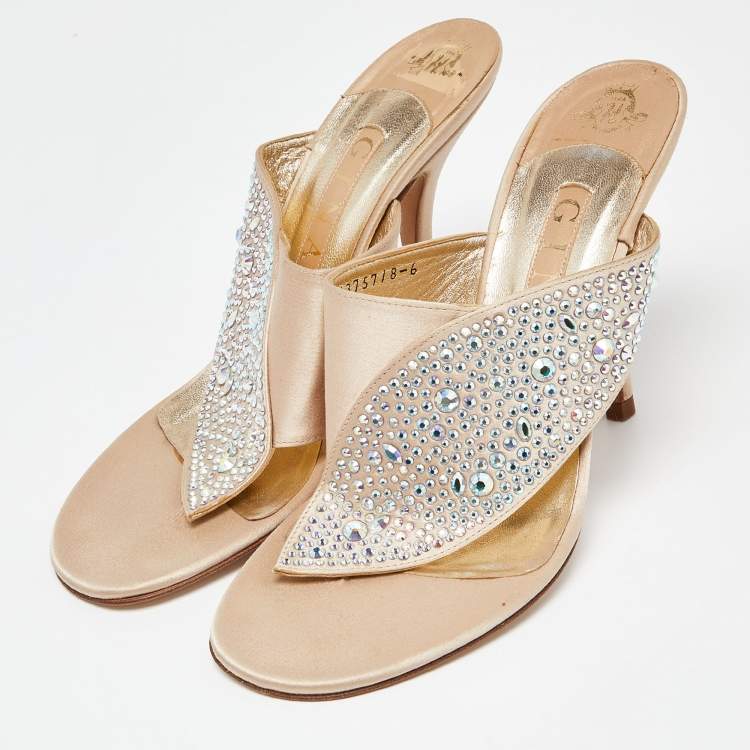 Pre Owned Gina Beige Satin Crystal Embellished Thong Sandals Size 39