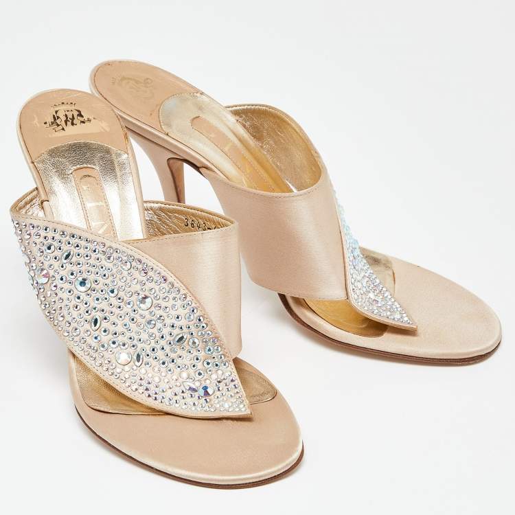 Pre Owned Gina Beige Satin Crystal Embellished Thong Sandals Size 39