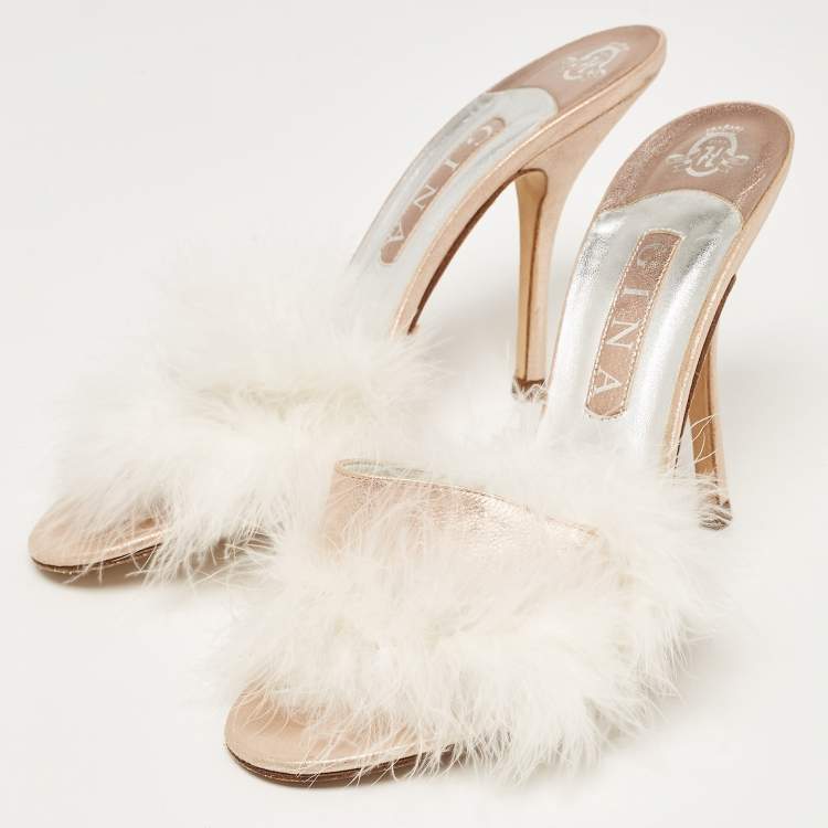 Pre Owned Gina White/Pink Fur and Leather  Slides Size 39.5