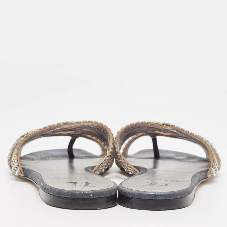 مملوكة مسبقًا Gina Silver/Blue Crystal Embellished Leather Thong Flats Size 37.5