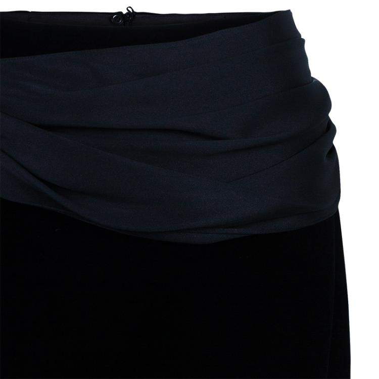 Pre Owned Giorgio Armani Black Velvet Skirt M