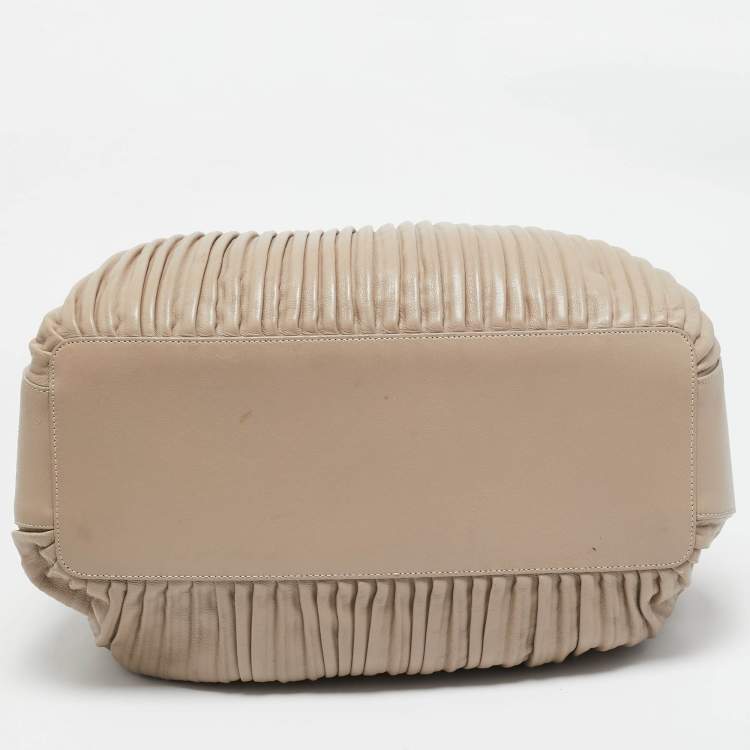 Pre Owned Giorgio Armani Beige Leather Pleated Hobo