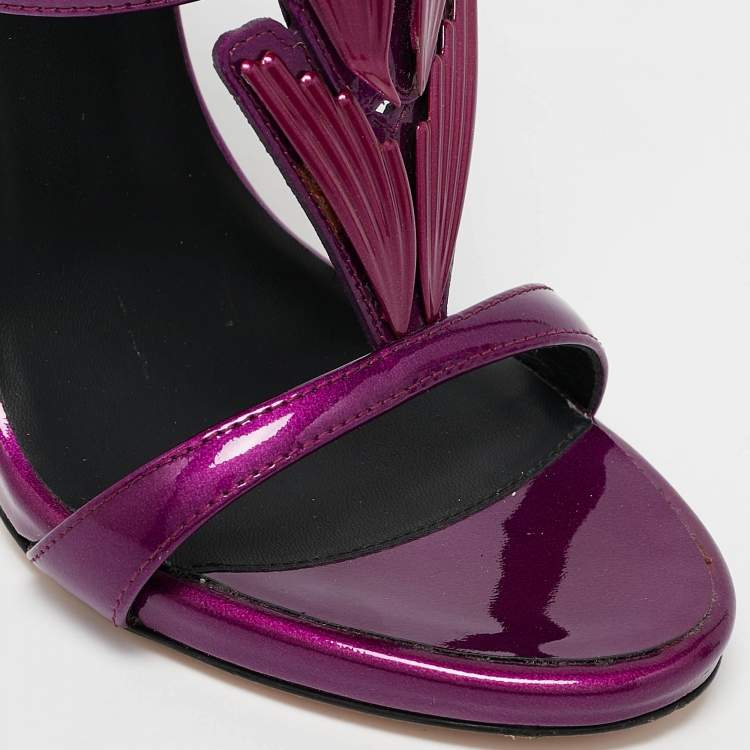 مملوكة مسبقًا Giuseppe Zanotti Purple Patent Leather Cruel Sandals Size 38