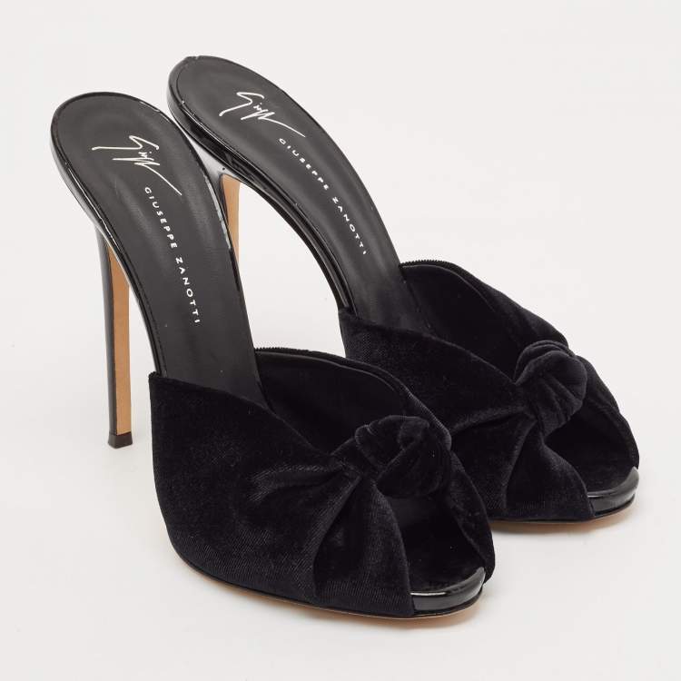 Pre Owned Giuseppe Zanotti Black Velvet Peep Toe Slide Sandals Size 39.5