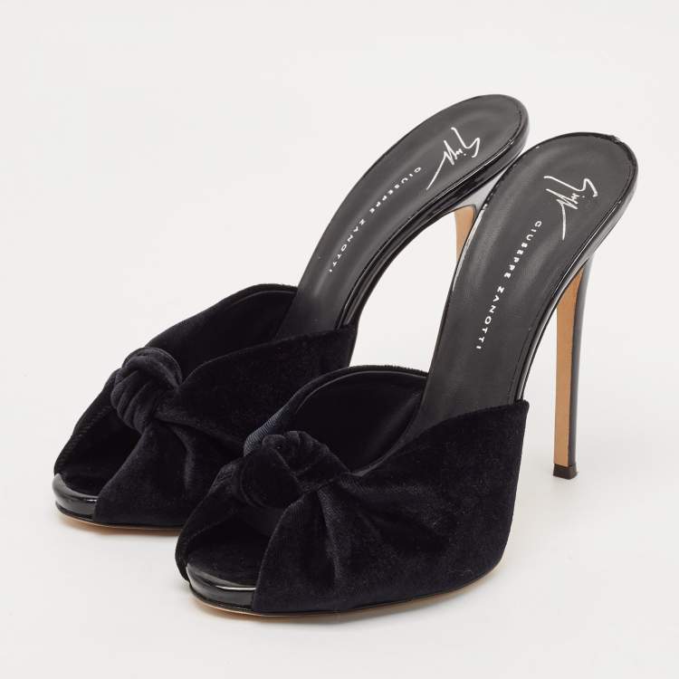 Pre Owned Giuseppe Zanotti Black Velvet Peep Toe Slide Sandals Size 39.5