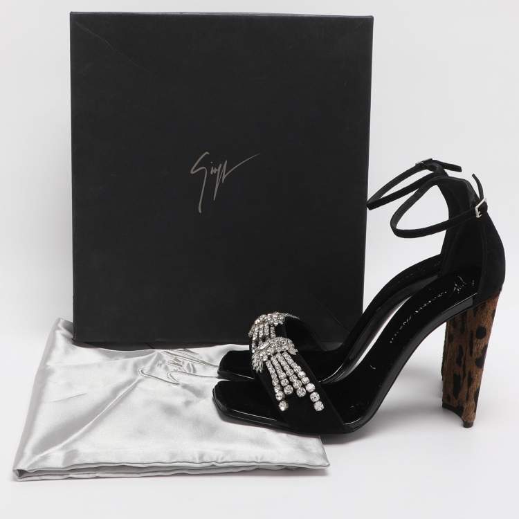 Pre Owned Giuseppe Zanotti Crystal Embellished Size 39 Black Suede Ankle Strap Sandals