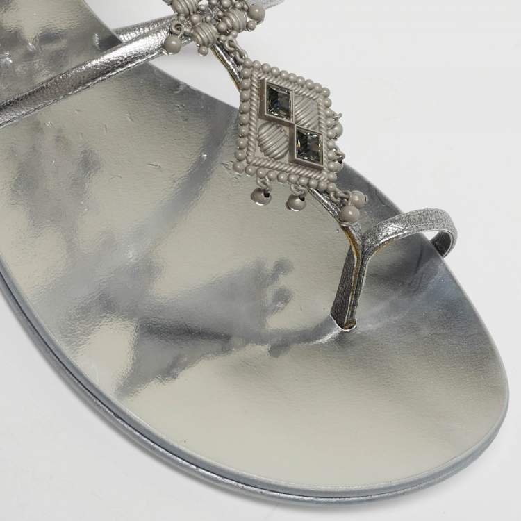 Pre Owned Giuseppe Zanotti Amira Size 37 Silver Leather Charm Embellished Gladiator Flat Sandals