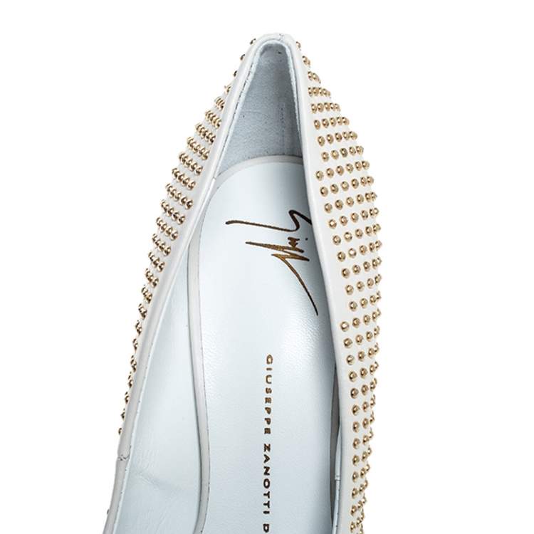 Pre Owned Giuseppe Zanotti White Leather Studded Pointed Toe Pumps Size 38.5
