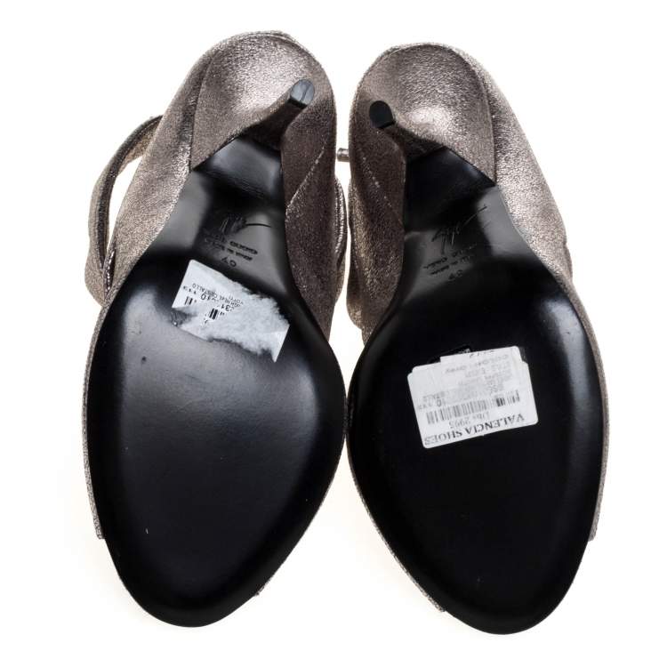 Pre Owned Giuseppe Zanotti Metallic Silver Leather Criss Cross Sandals Size 40
