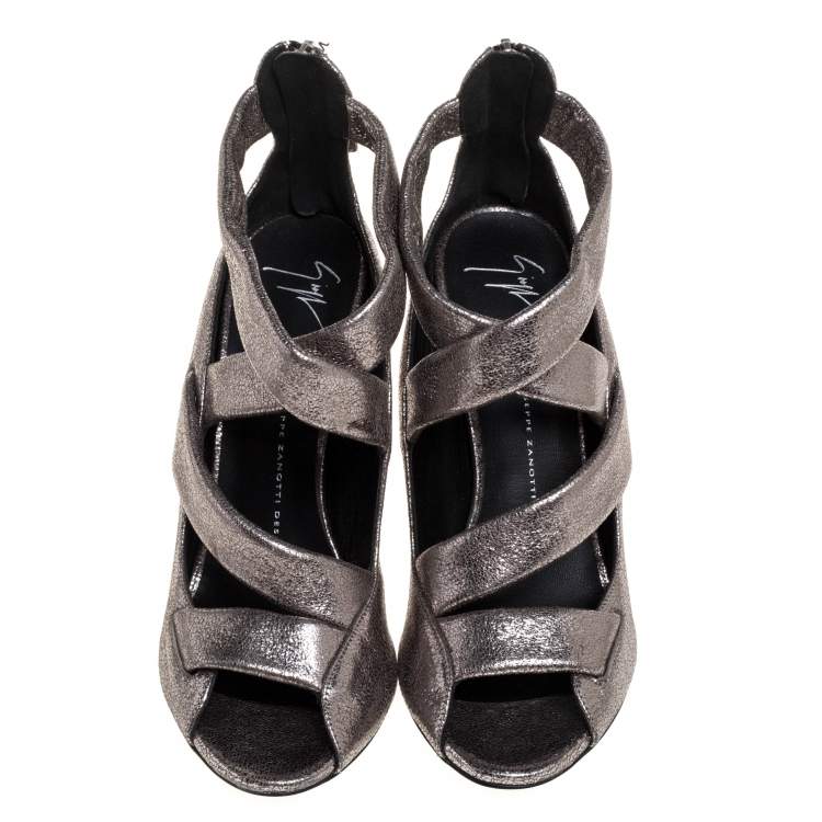 Pre Owned Giuseppe Zanotti Metallic Silver Leather Criss Cross Sandals Size 40