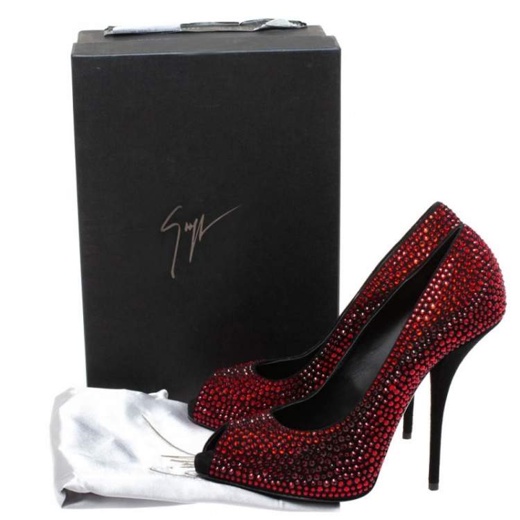 Pre Owned Giuseppe Zanotti Red/Black Suede Nika Crystal Embellished Peep Toe Pumps Size 39.5