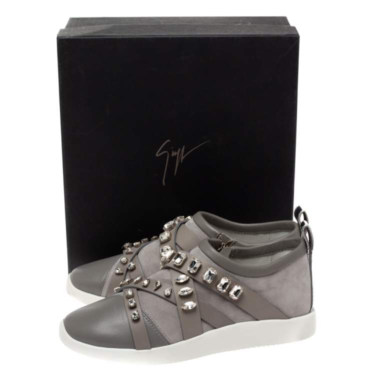 مملوكة مسبقًا Giuseppe Zanotti Grey Suede Leather Crystal Embellihsed Low Top Sneakers Size 37.5