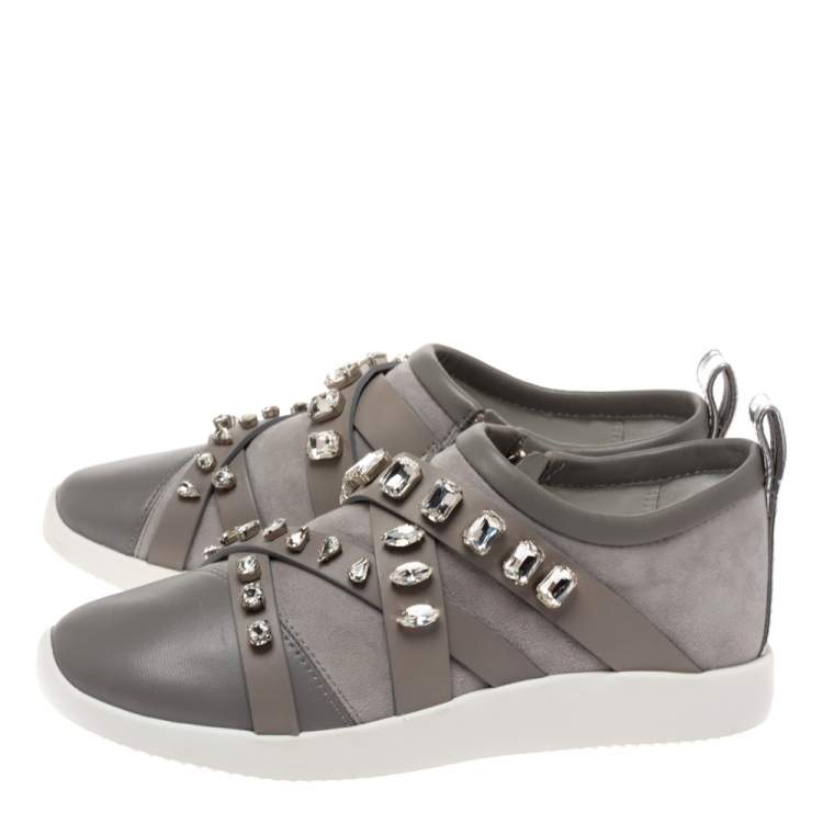مملوكة مسبقًا Giuseppe Zanotti Grey Suede Leather Crystal Embellihsed Low Top Sneakers Size 37.5