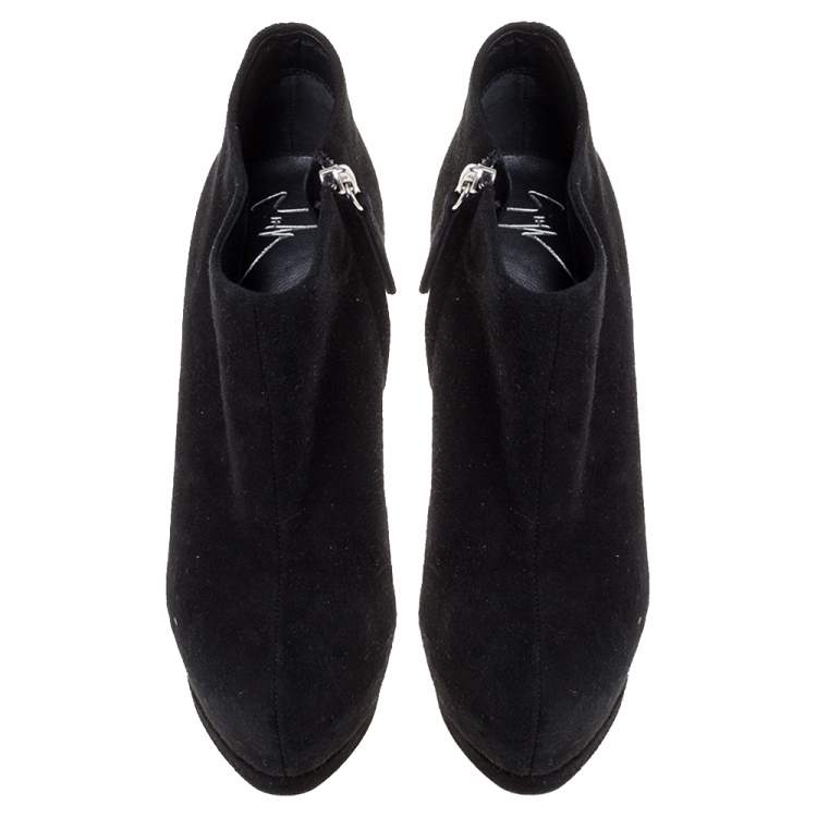 Pre Owned Giuseppe Zanotti Black Suede Booties Size 35