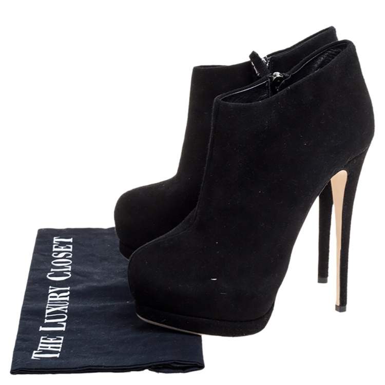 Pre Owned Giuseppe Zanotti Black Suede Booties Size 35
