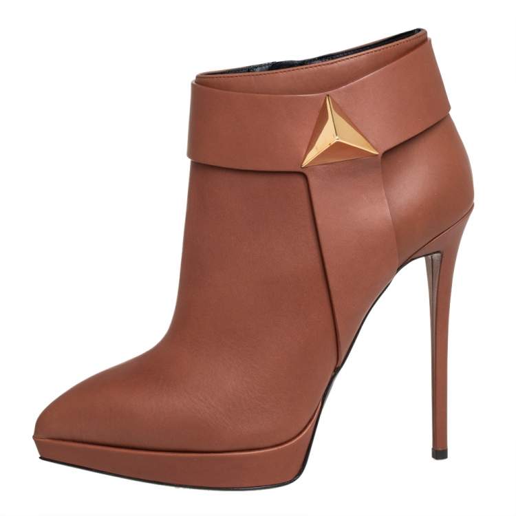 Pre Owned Giuseppe Zanotti Brown Leather Pyramid Stud Platform Ankle Boots Size 41