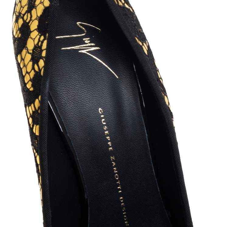 Pre Owned Giuseppe Zanotti Black/Gold Leather and Lace Peep Toe Platform Pumps Size 41