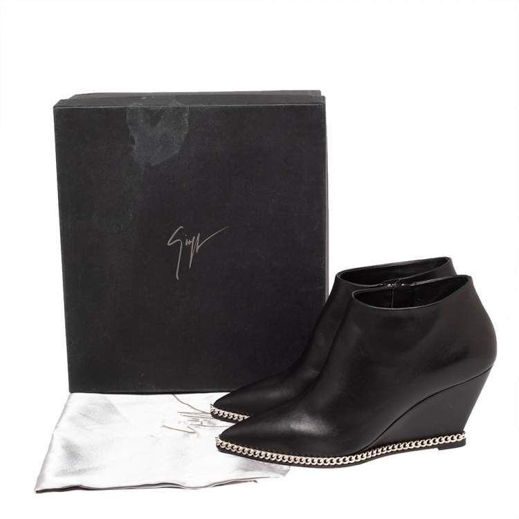 Pre Owned Giuseppe Zanotti Black Leather Chain Link Ankle Boots Size 37