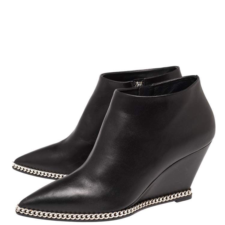 Pre Owned Giuseppe Zanotti Black Leather Chain Link Ankle Boots Size 37