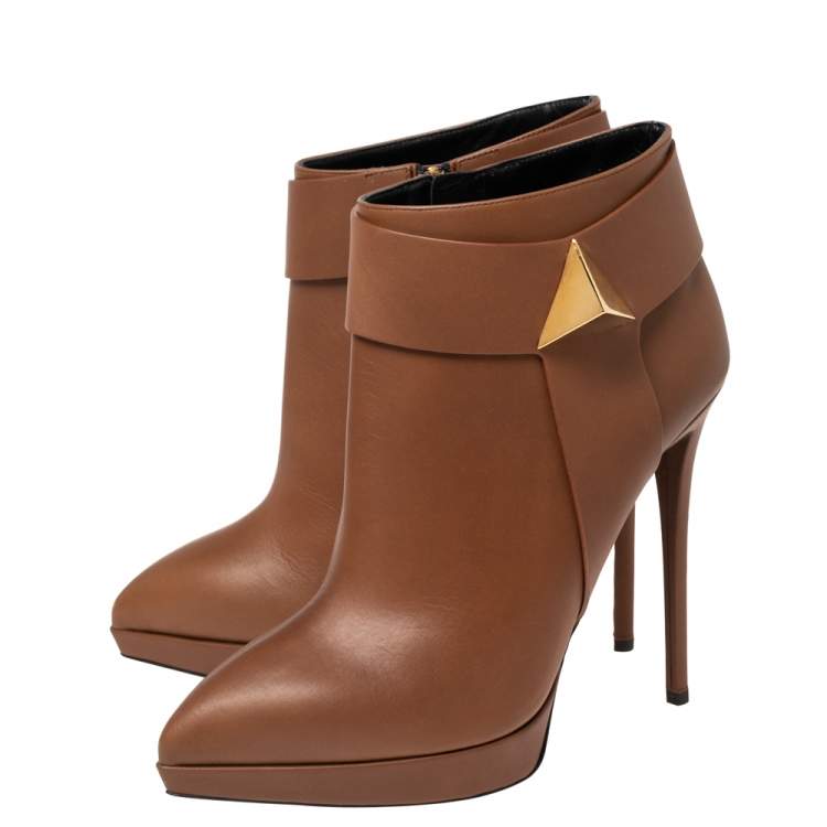 Pre Owned Giuseppe Zanotti Brown Leather Pyramid Stud Platform Ankle Boots Size 40