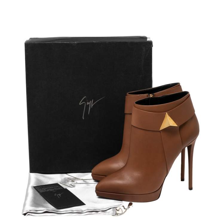 Pre Owned Giuseppe Zanotti Brown Leather Pyramid Stud Platform Ankle Boots Size 40