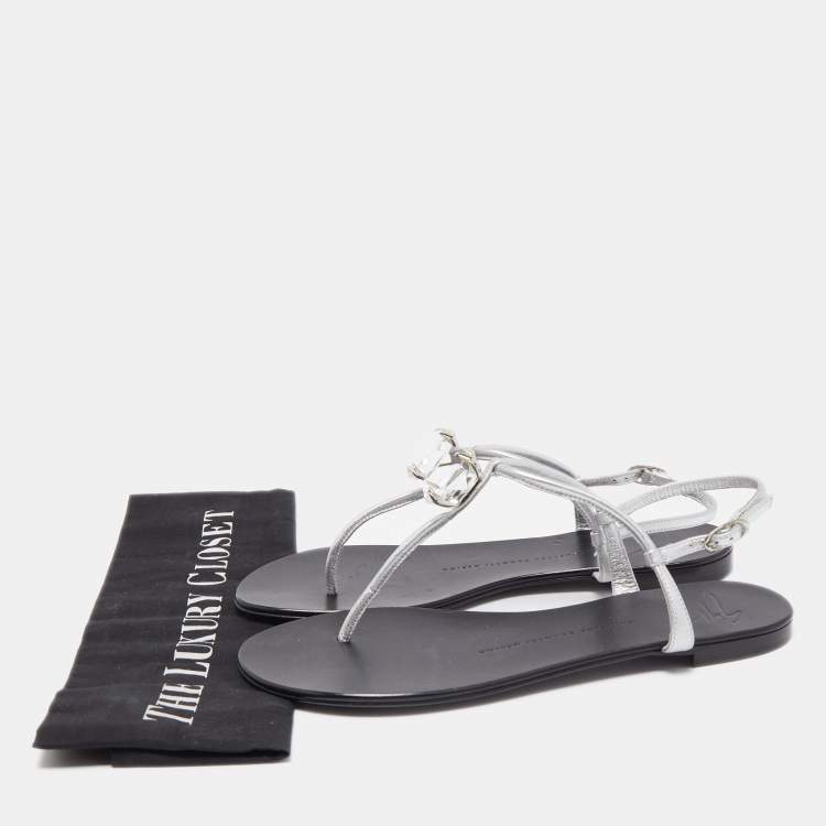 Pre Owned Giuseppe Zanotti Black /Silver Leather Crystal Embellished Thong Flats Size 38.5