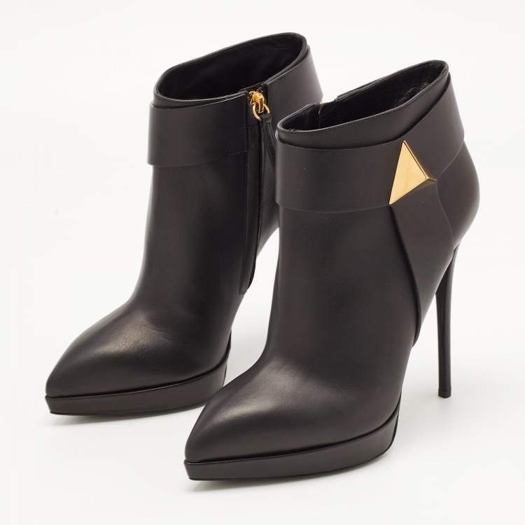 Pre Owned Giuseppe Zanotti Black Leather Emy Stud Ankle Boots Size 41