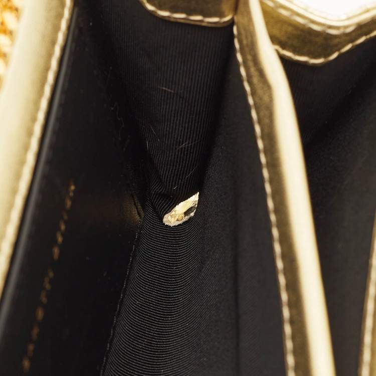 Pre Owned حقيبة كلتش جوسيبي زانوتي جلد بنقشة جلد الثعبان الذهبي بغطاء وشعار وسلسلة