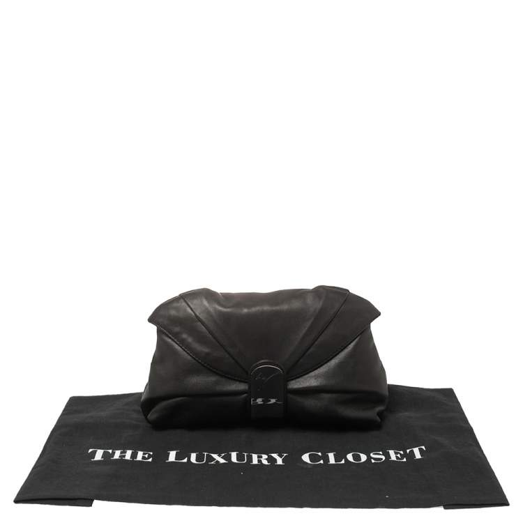 Pre Owned Giuseppe Zanotti Black Pleated Leather Flap Clutch