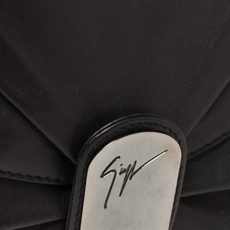 Pre Owned Giuseppe Zanotti Black Pleated Leather Flap Clutch