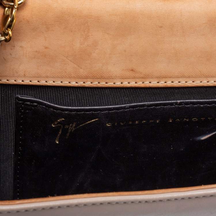Pre Owned Giuseppe Zanotti Beige Leather Envelope Flap Crossbody Bag