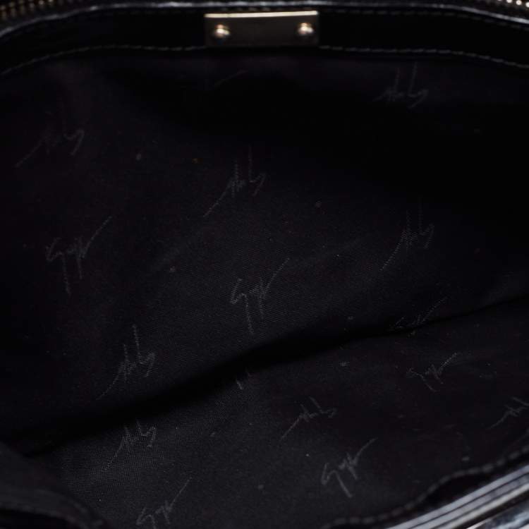 Pre Owned Giuseppe Zanotti Black Pleated Patent Leather Flap Clutch
