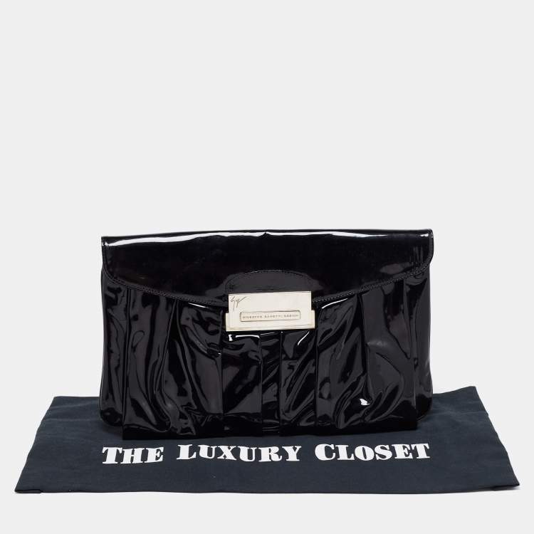 Pre Owned Giuseppe Zanotti Black Pleated Patent Leather Flap Clutch