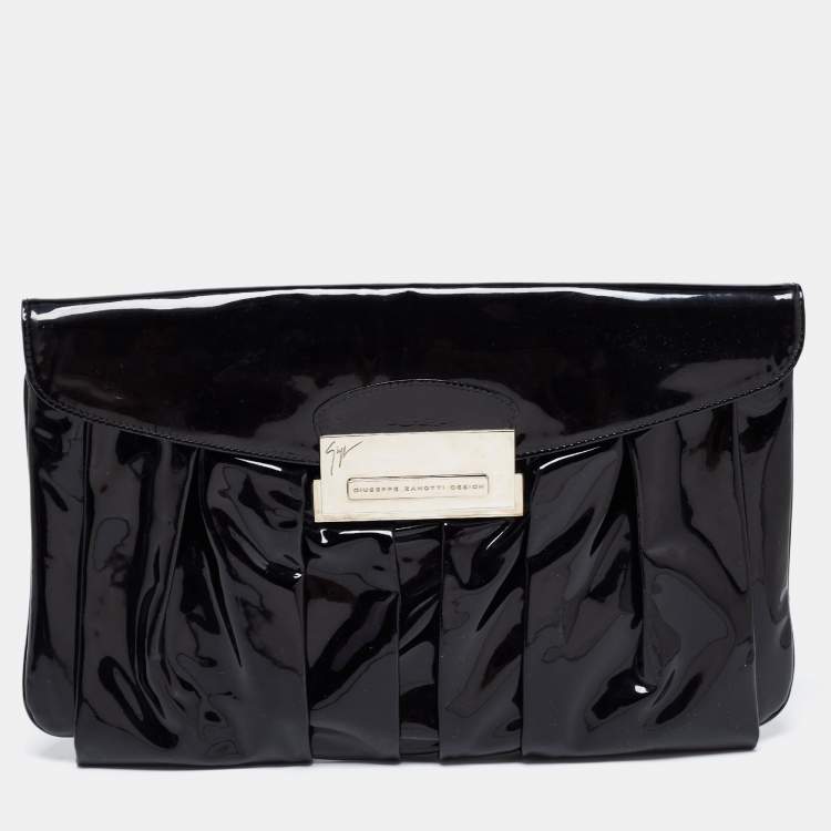 Pre Owned Giuseppe Zanotti Black Pleated Patent Leather Flap Clutch