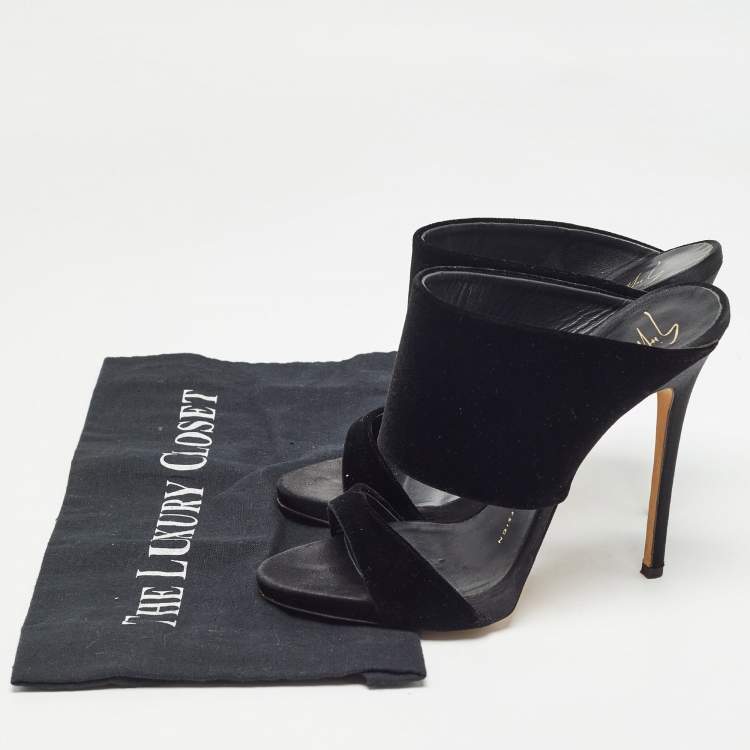 Pre Owned Giuseppe Zanotti Black Velvet Andrea Sandals Size 37.5
