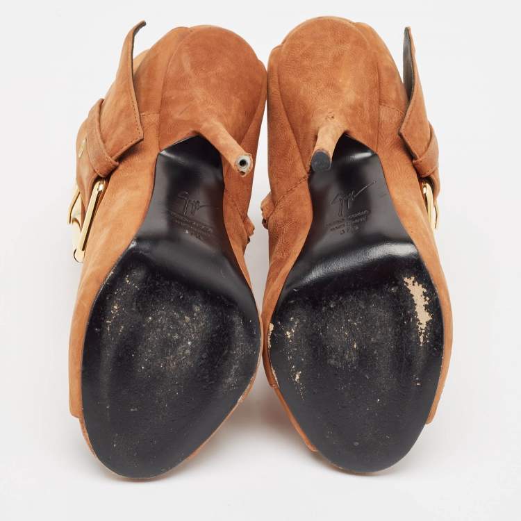 Pre Owned Giuseppe Zanotti Brown Nubuck Leather Buckle Detail Ankle Length Boots Size 37.5