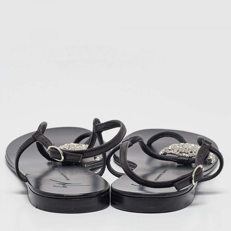 مملوكة مسبقًا Giuseppe Zanotti Black Leather Emmy Lou Flat Sandals Size 38.5