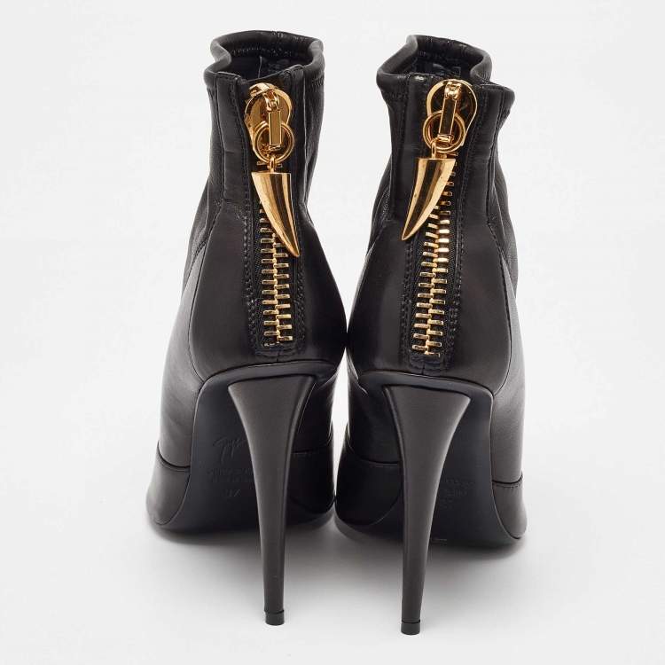 Pre Owned Giuseppe Zanotti Black Leather Shark Tooth Pointed Toe Ankle Boots Size 37